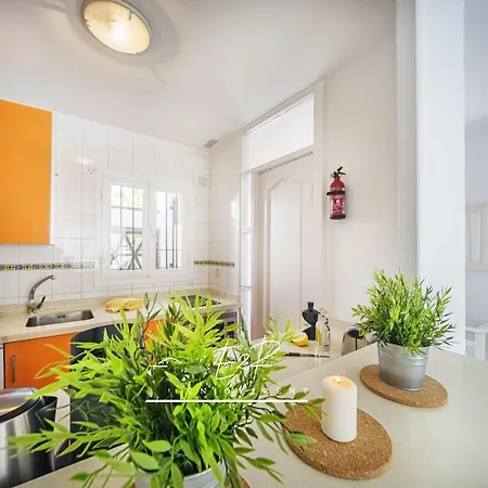 Enjoy2rent Fantastic Apartment, Lunamar Apartment *