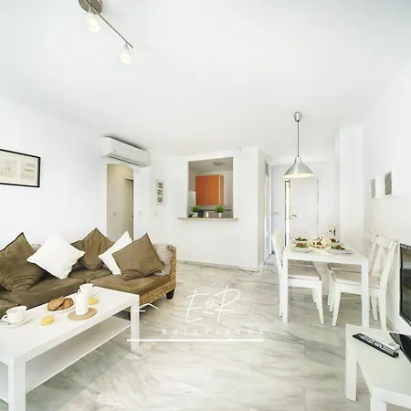 Apartment Enjoy2rent Fantastic Apartment, Lunamar *